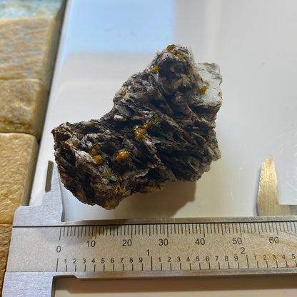 WULFENITE [ETC] ON BARYTE : LES O MINE, DRAA-TAFILALET, MOROCCO. 58g MF5196