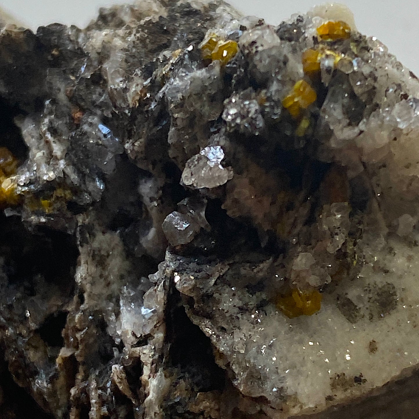 WULFENITE [ETC] ON BARYTE : LES O MINE, DRAA-TAFILALET, MOROCCO. 58g MF5196