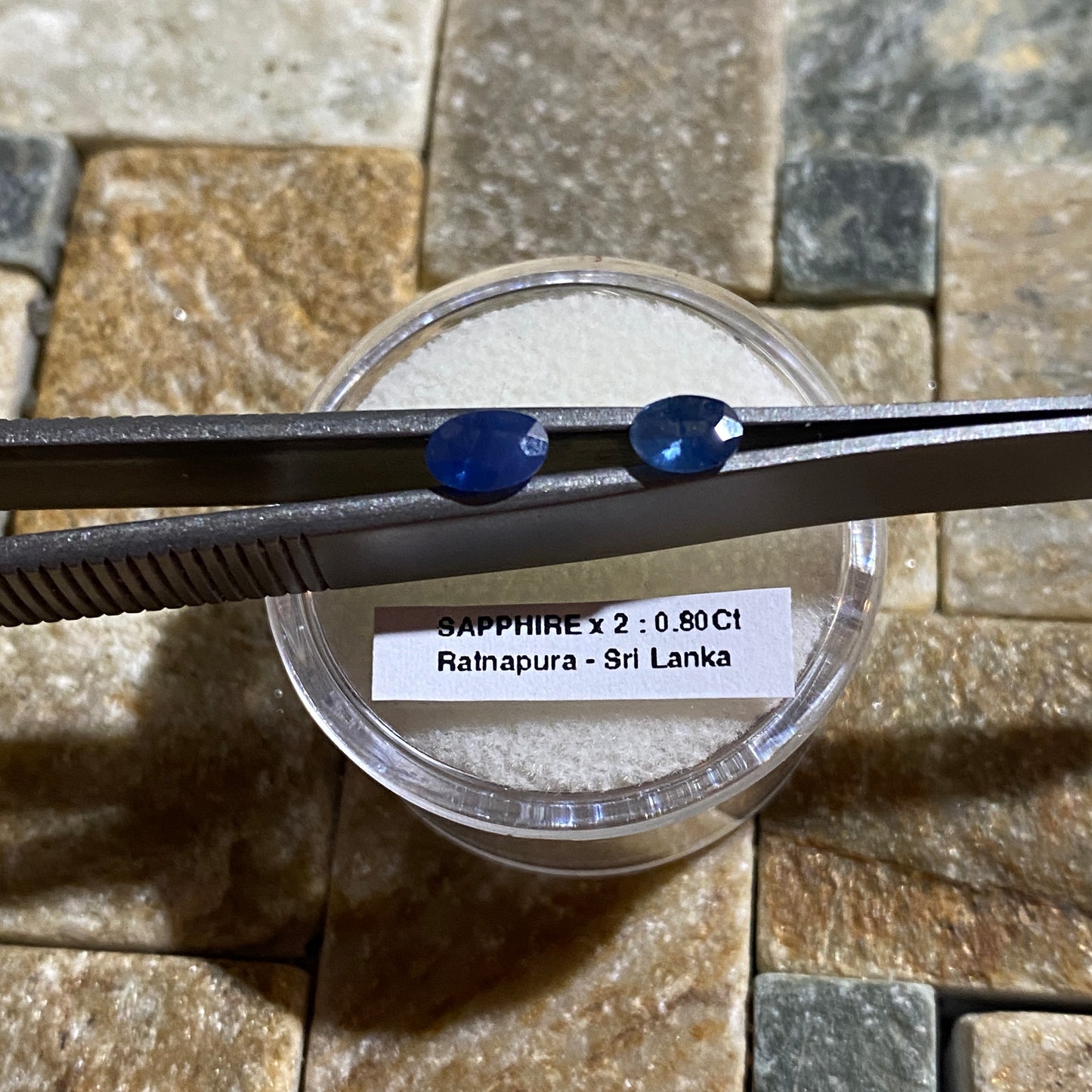 SAPPHIRE CORUNDUM GEMSTONES x 2 : RATNAPURA, SRI LANKA. 0.80Ct. MFG5475