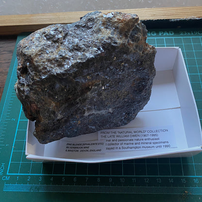 ZINCBLENDE [SPHALERITE ETC] : SILVERBROOK MINE, ILSINGTON, DEVON 788g MF5201