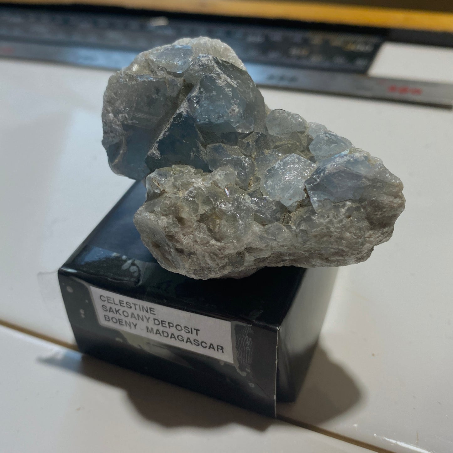 CELESTINE : SAKOANY DEPOSIT, BOENY, MADAGASCAR. 141g MF5202