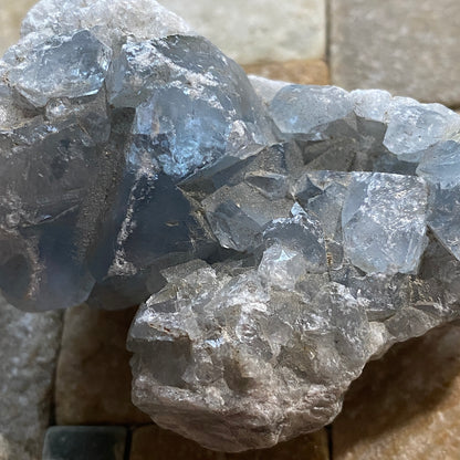 CELESTINE : SAKOANY DEPOSIT, BOENY, MADAGASCAR. 141g MF5202