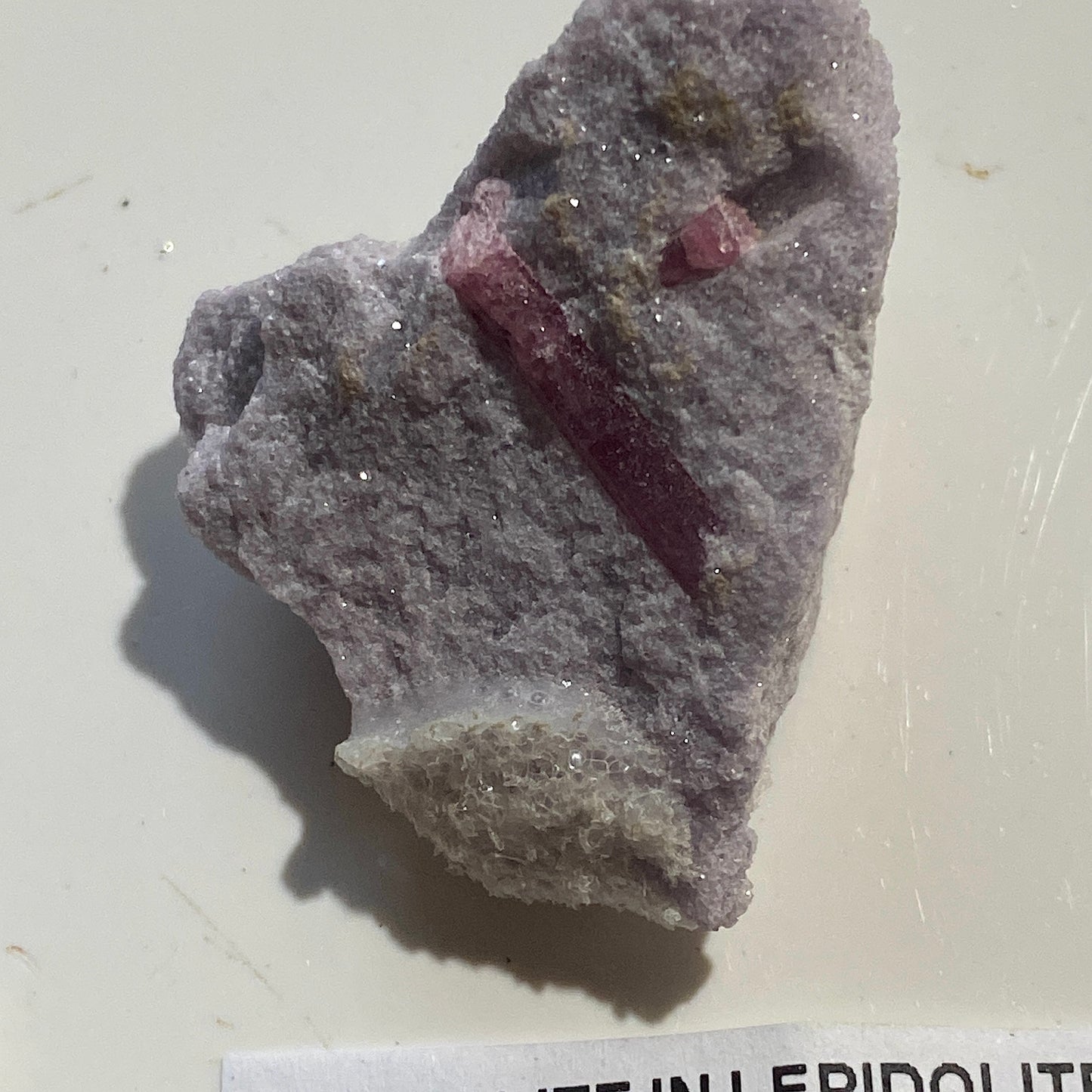 RUBELLITE TOURMALINE IN LEPIDOLITE : STEWART MINE, SAN DIEGO, CALIFORNIA 17g MF5203