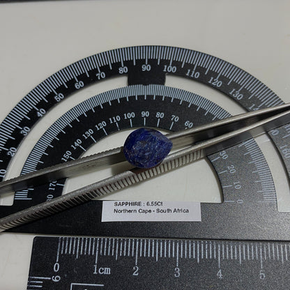 SAPPHIRE CORUNDUM COARSE NATURAL GEMSTONE : NORTHERN CAPE, SOUTH AFRICA 6.55Ct MFG5480
