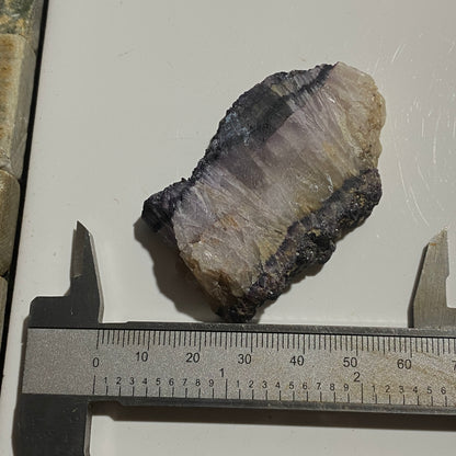 BLUE JOHN FLUORITE : TREAK CLIFF, CASTLETON, DERBYSHIRE  49g MF5205