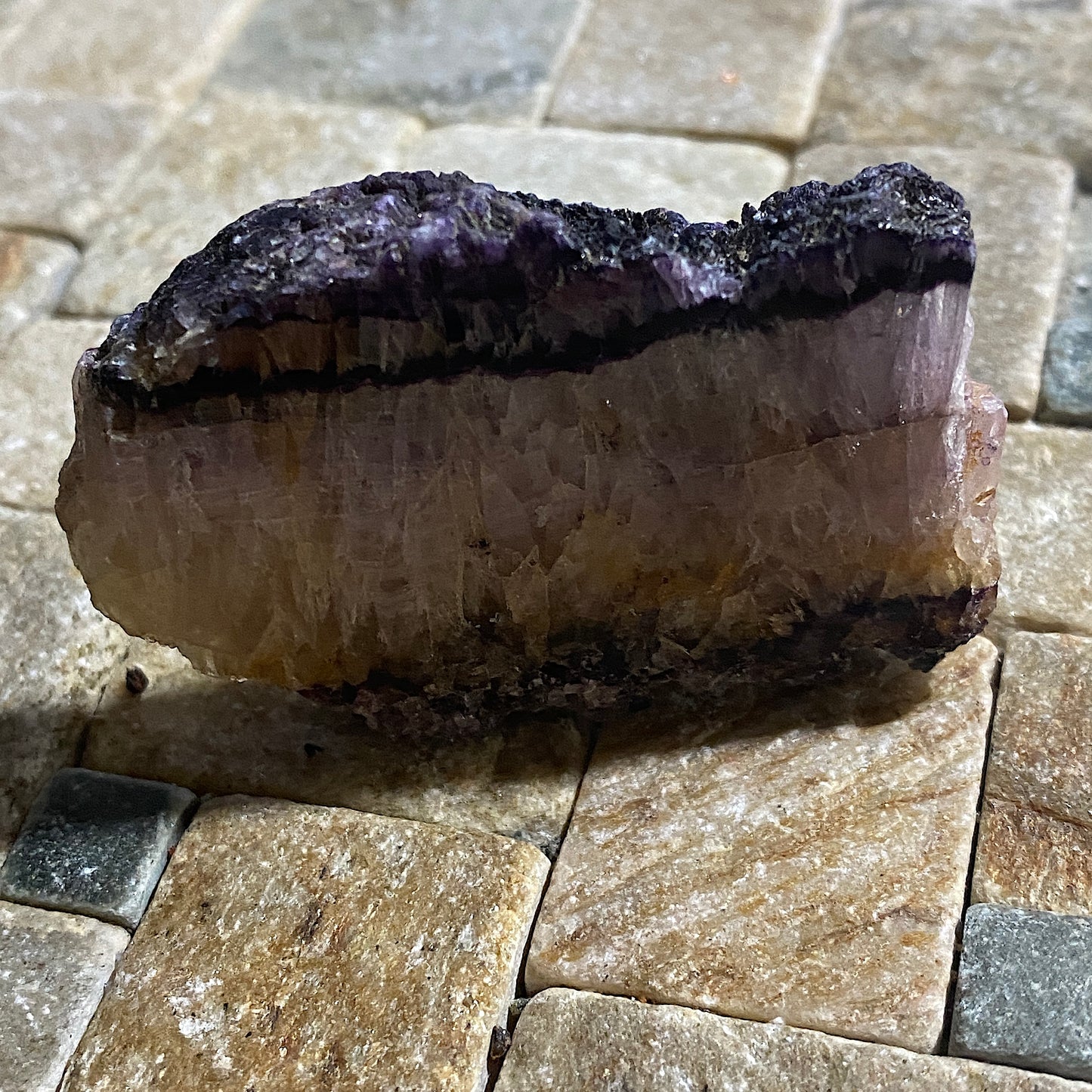 BLUE JOHN FLUORITE : TREAK CLIFF, CASTLETON, DERBYSHIRE  49g MF5205