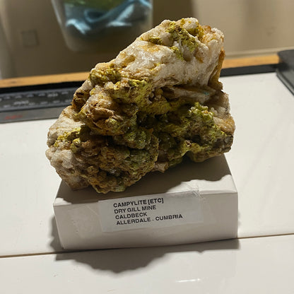 CAMPYLITE : LARGE SPECIMEN FROM DRY GILL MINE, CALDBECK, CUMBRIA. 366g MF5206