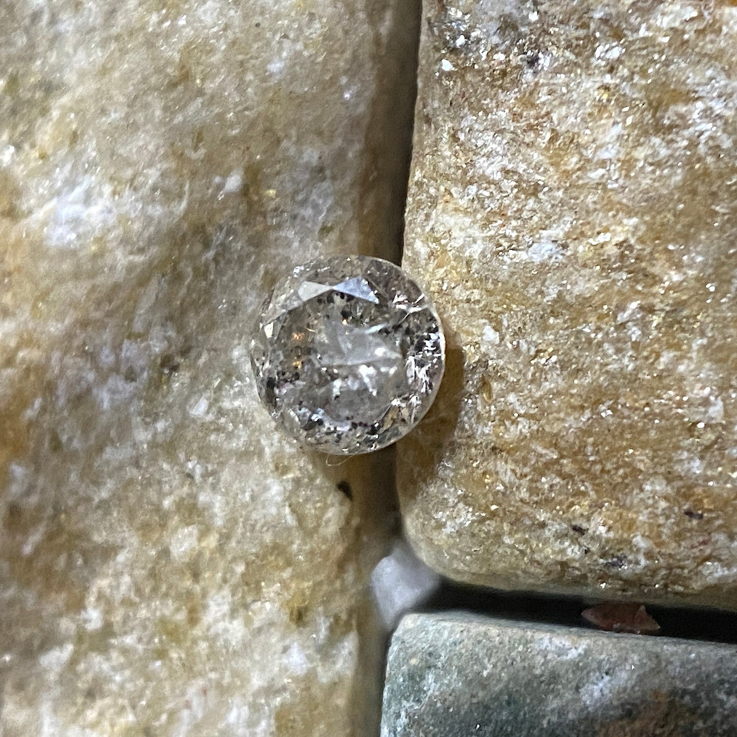 NATURAL DIAMOND GEMSTONE : FINCH MINE, NORTHERN CAPE, SOUTH AFRICA 0.12Ct MFG5484