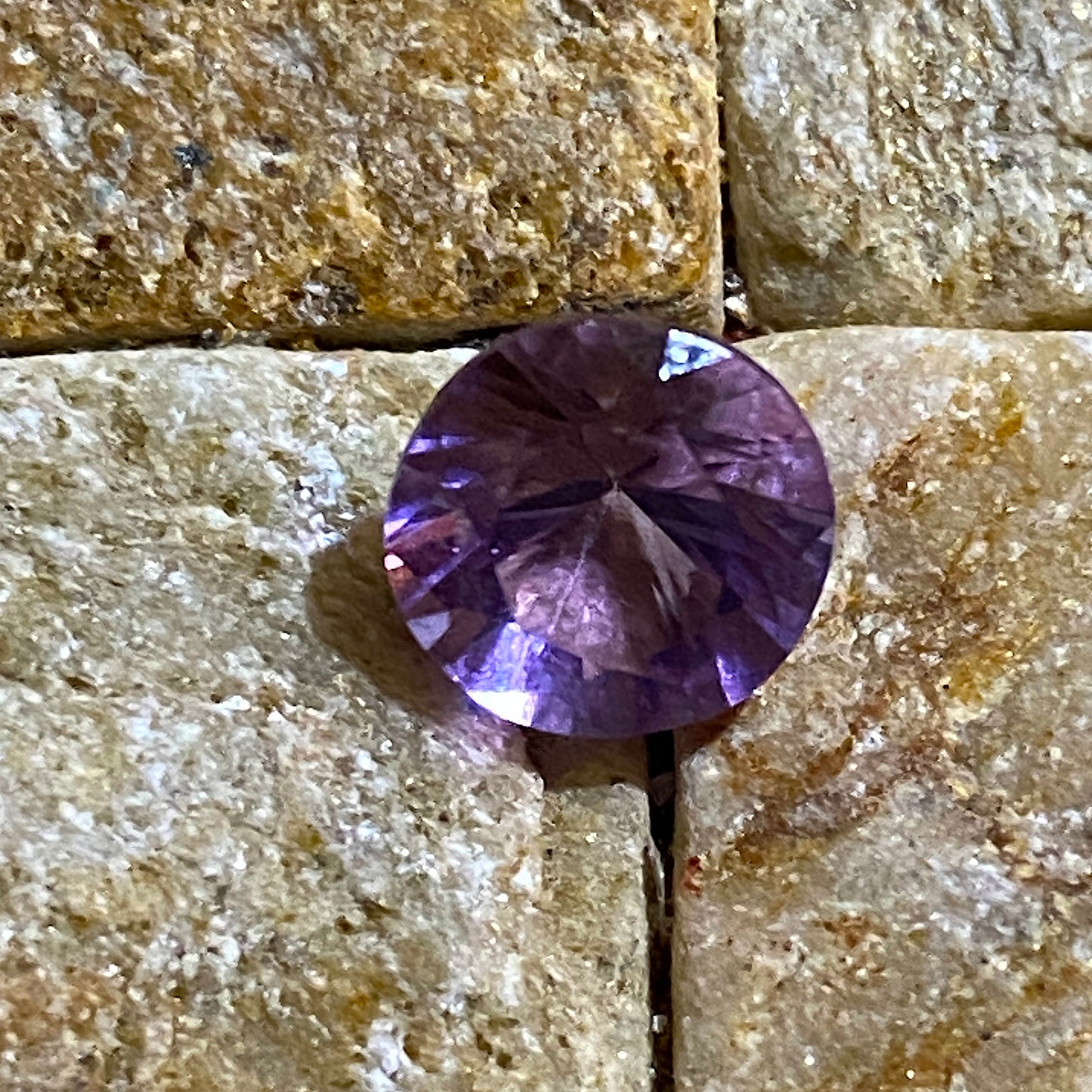 AMETHYST NATURAL GEMSTONE : LIVINGSTONE DISTRICT, ZAMBIA 1.35Ct MFG5485