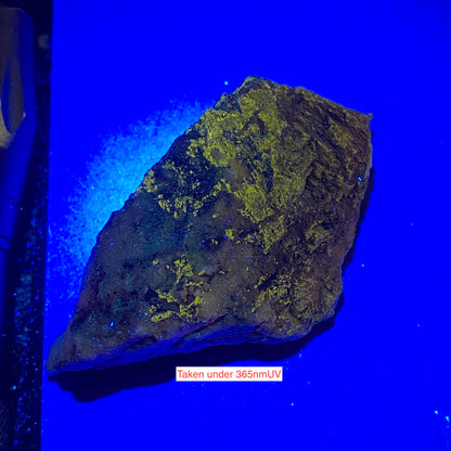 GALENA WITH CERUSSITE [ETC] : WAPPING MINE, MATLOCK, DERBYSHIRE. 110g MF5211