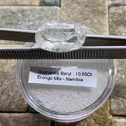 GOSHENITE BERYL NATURAL GEMSTONE : ERONGO MOUNTAINS, NAMIBIA 10.65Ct MFG5486