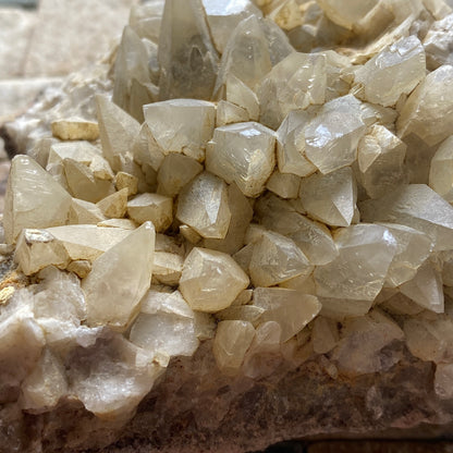 "DOG-TOOTH" CALCITE : TORR WORKS QUARRY, CRANMORE, MENDIP HILLS, SOMERSET 350g MF5213