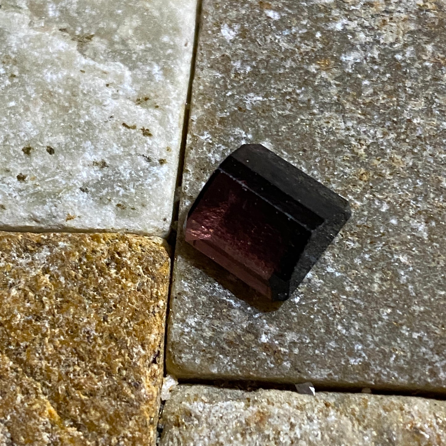 RUBELLITE TOURMALINE NATURAL GEMSTONE : HIMALAYA MINE, CALIFORNIA, U.S.A. 3.73Ct MFG5491