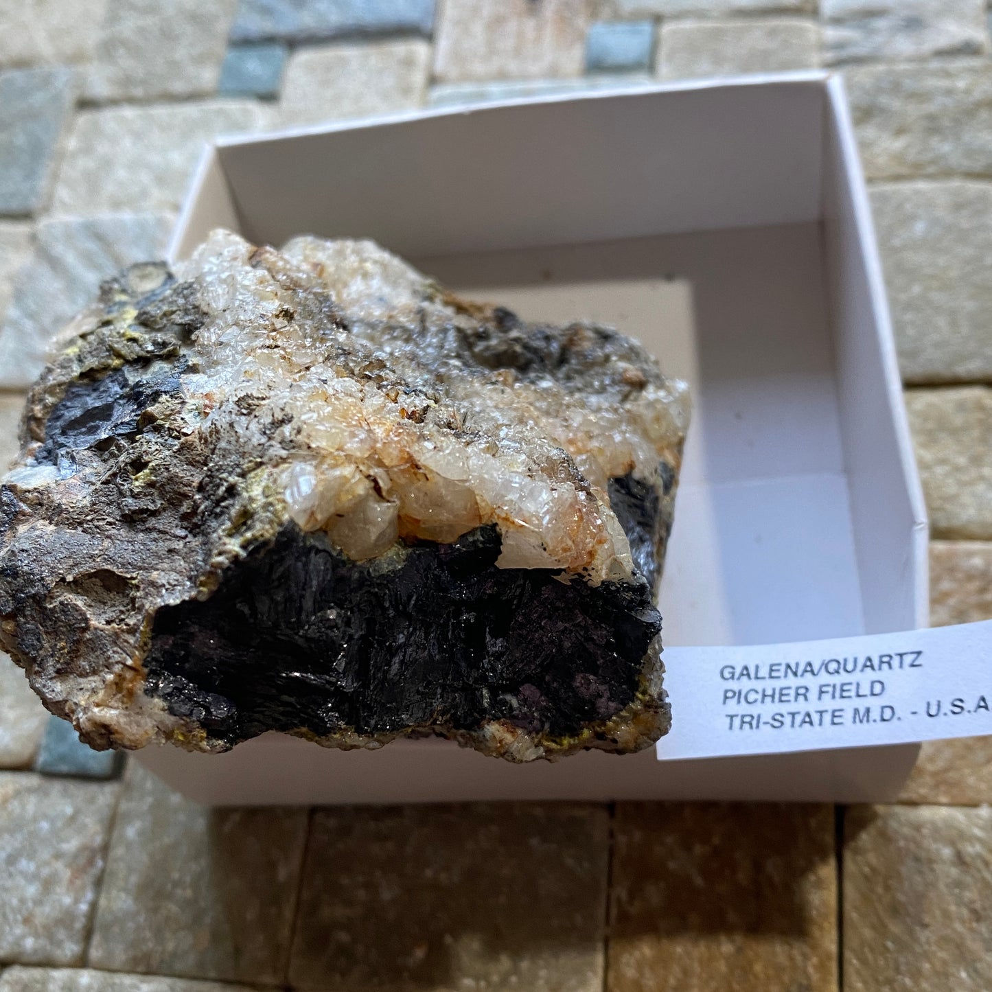 GALENA LEAD ORE ETC : PICHER MINING FIELD, TRI-STATE, U.S.A. 482g MF5216