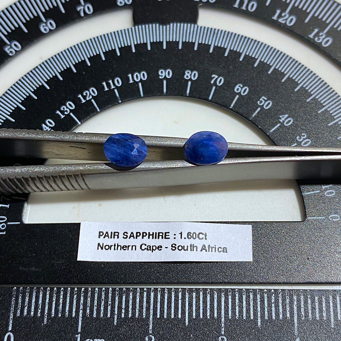 SAPPHIRE CORUNDUM NATURAL GEMSTONES : PAIR FROM NORTHERN CAPE, SOUTH AFRICA 1.60Ct MFG5495
