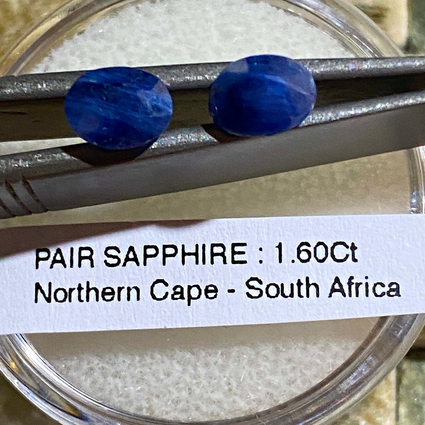 SAPPHIRE CORUNDUM NATURAL GEMSTONES : PAIR FROM NORTHERN CAPE, SOUTH AFRICA 1.60Ct MFG5495