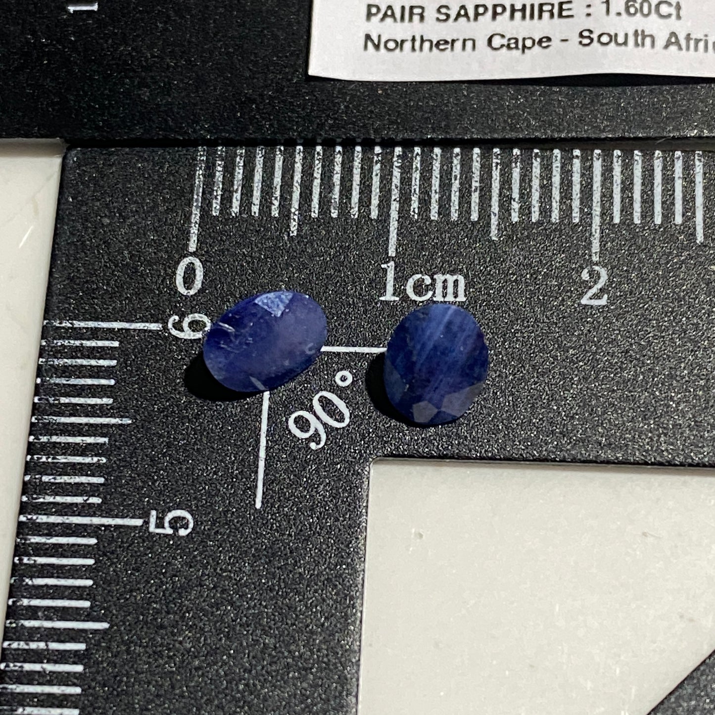 SAPPHIRE CORUNDUM NATURAL GEMSTONES : PAIR FROM NORTHERN CAPE, SOUTH AFRICA 1.60Ct MFG5495