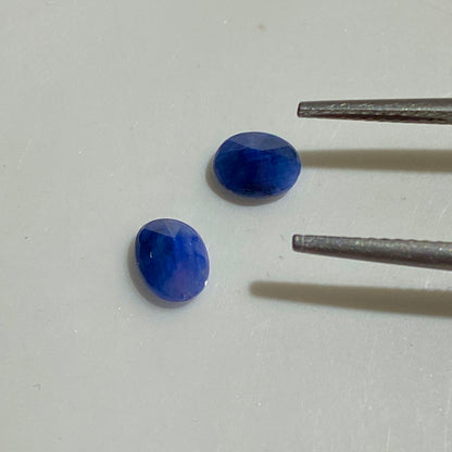 SAPPHIRE CORUNDUM NATURAL GEMSTONES : PAIR FROM NORTHERN CAPE, SOUTH AFRICA 1.60Ct MFG5495