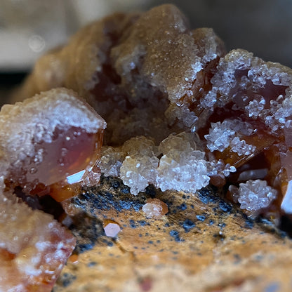 VANADINITE/CALCITE [ETC] : FOUR MAN MINE, DRAA-TAFILALET, MOROCCO. 38g MF5220