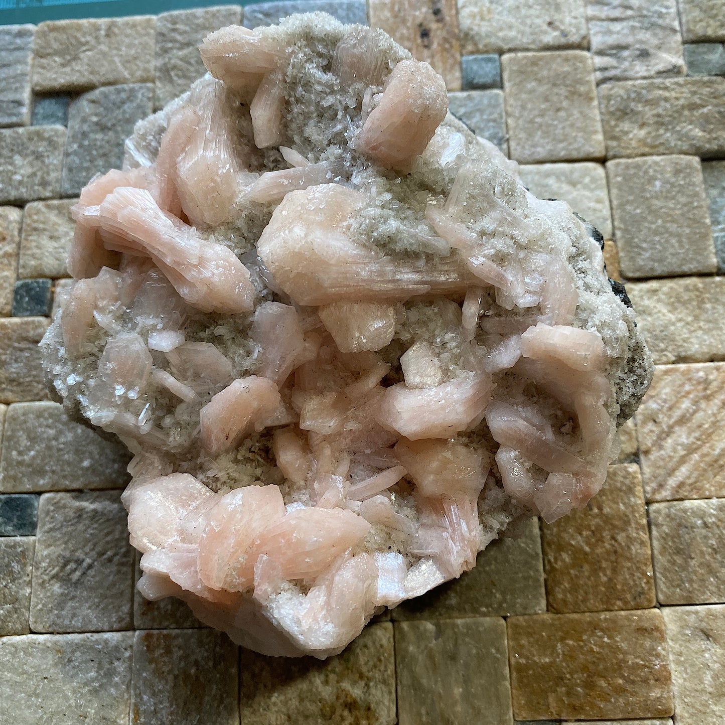STILBITE : MAHADORI QUARRY, SINNAR, NASHIK, MAHARASHTRA, INDIA 753g MF 5221