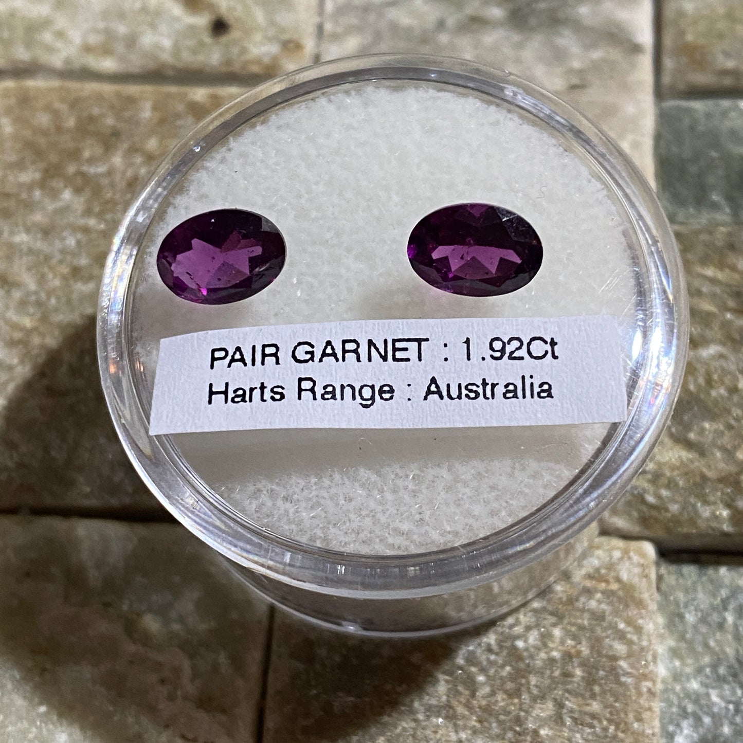 ALMANDINE GARNET NATURAL GEMSTONES x PAIR : HARTS RANGE, NORTHERN TERRITORY, AUSTRALIA 1.92Ct MFG5494Y, AUSTRALIA