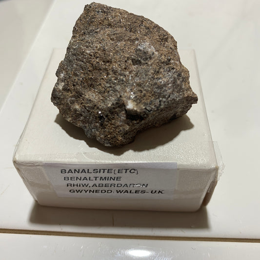 BANALSITE ETC ON MATRIX : BENALT MINE, RHIW, WALES. 48g MF1560