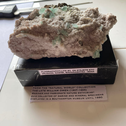 FLUORAPOPHYLLITE(K) ON STILBITE - JALGAON, NASHIK, INDIA 302g MF4439