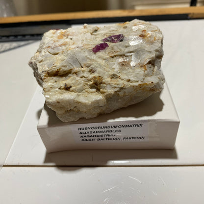 RUBY CORUNDUM ON MARBLE MATRIX : ALIABAD MARBLES, NAGAR, PAKISTAN 215g MF1531