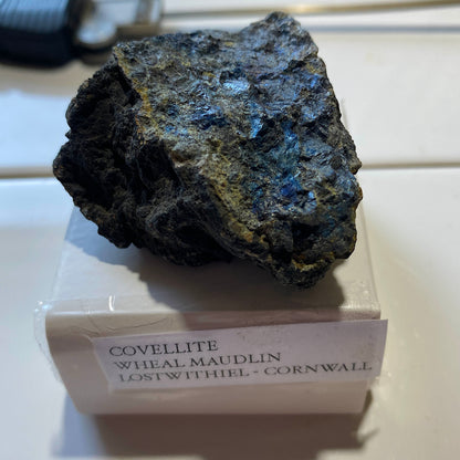 COVELLITE : RARE FROM WHEAL MAUDLIN, LOSTWITHIEL, CORNWALL, ENGLAND. 83g MF5223