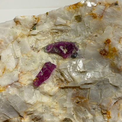 RUBY CORUNDUM ON MARBLE MATRIX : ALIABAD MARBLES, NAGAR, PAKISTAN 215g MF1531