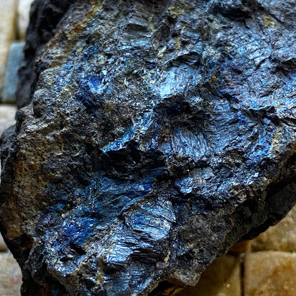 COVELLITE : RARE FROM WHEAL MAUDLIN, LOSTWITHIEL, CORNWALL, ENGLAND. 83g MF5223