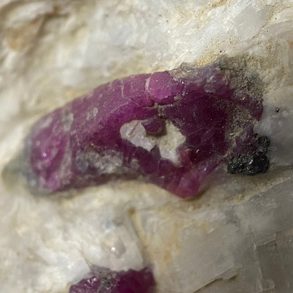 RUBY CORUNDUM ON MARBLE MATRIX : ALIABAD MARBLES, NAGAR, PAKISTAN 215g MF1531