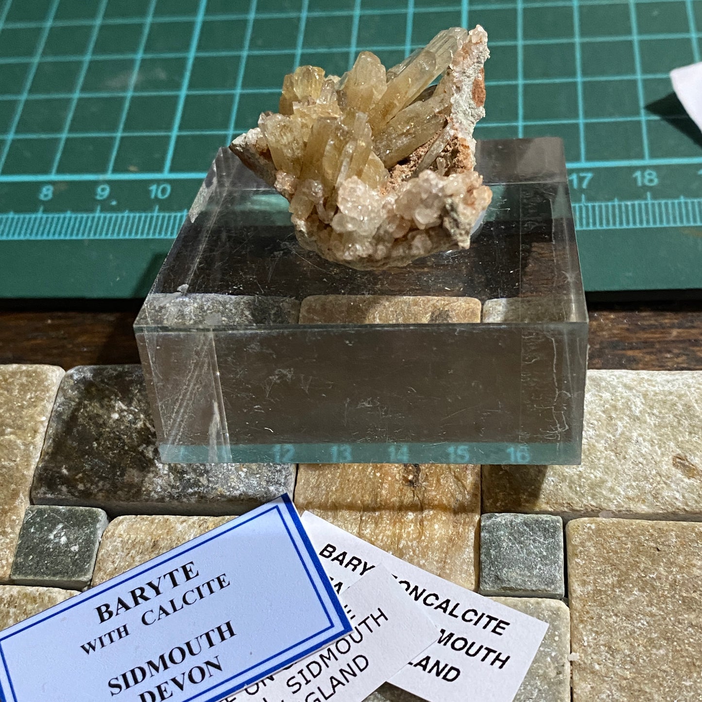 BARYTE ON CALCITE : PEAK HILL, SIDMOUTH, DEVON ENGLAND. MF1573