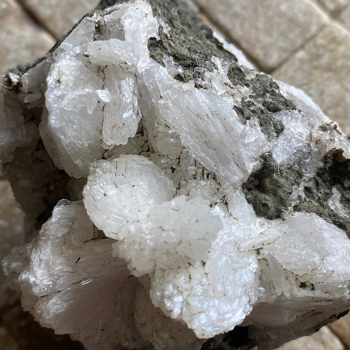 HEMIMORPHITE, OJUELA MINE, DURANGO, MEXICO. 212g MF2038