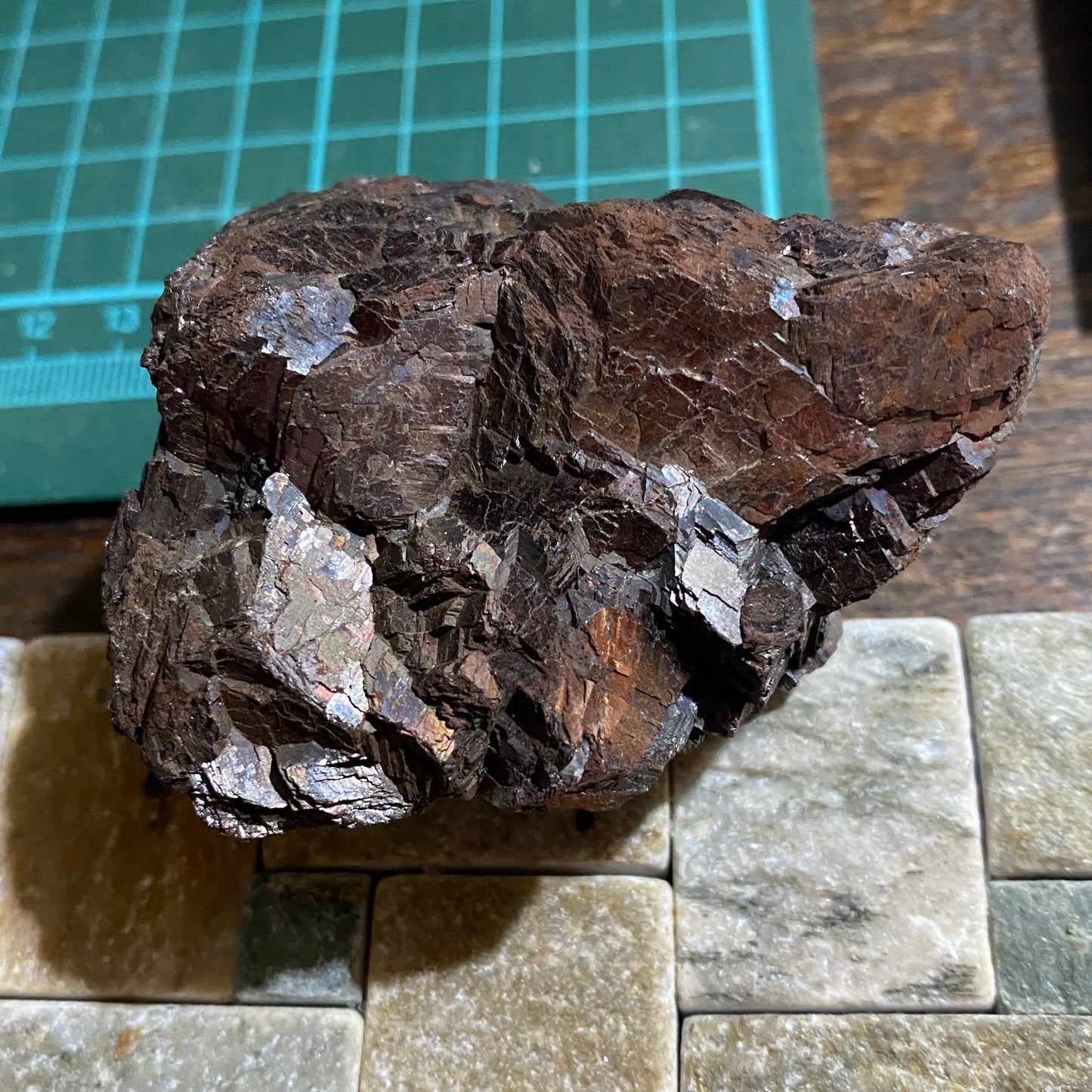 MICACEOUS HEMATITE : SMALLCLEUGH MINE, NENTHEAD, CUMBRIA, ENGLAND 241g MF1502