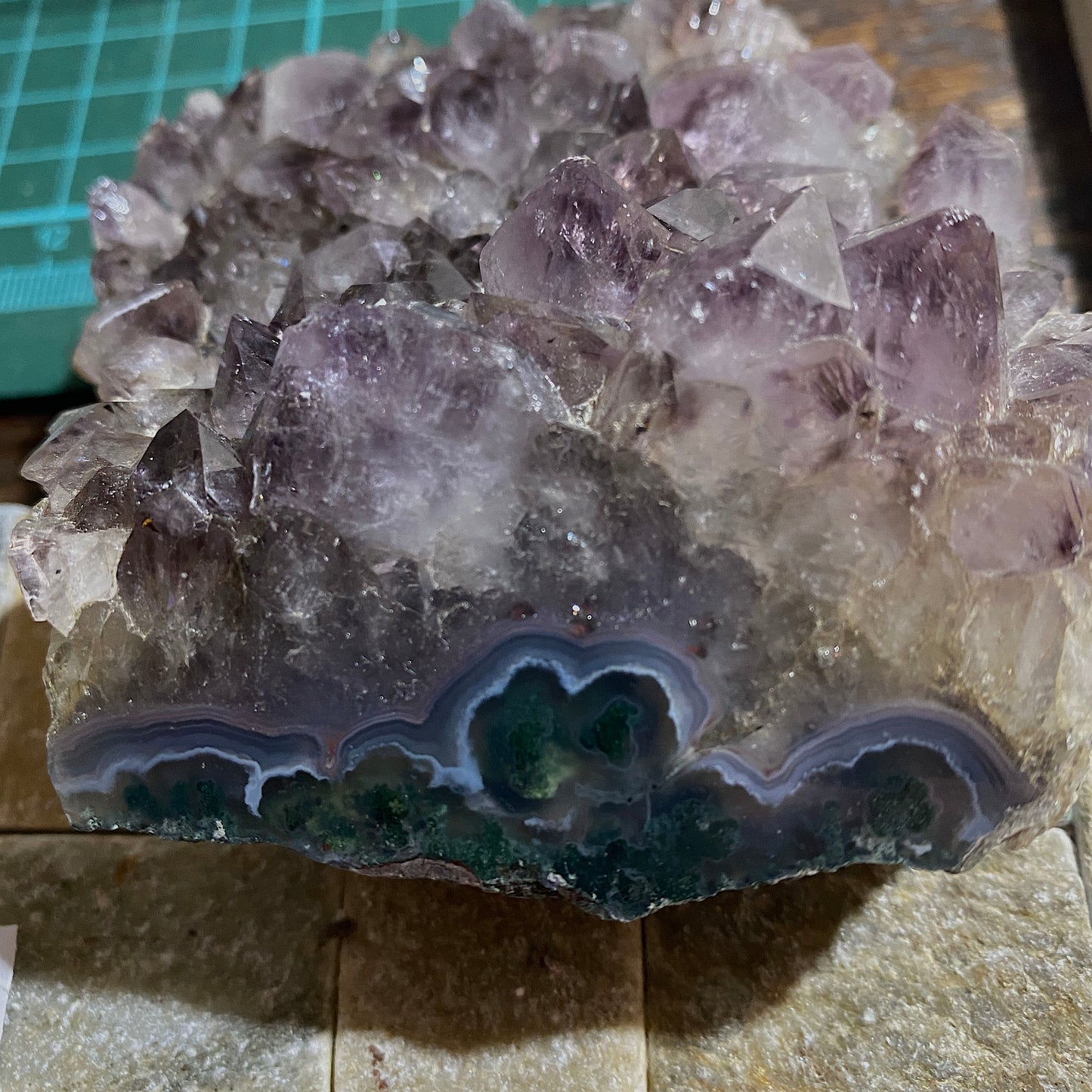AMETHYST QUARTZ CRYSTAL ASSEMBLAGE.  AMETISTA, BRAZIL 343g MF1516