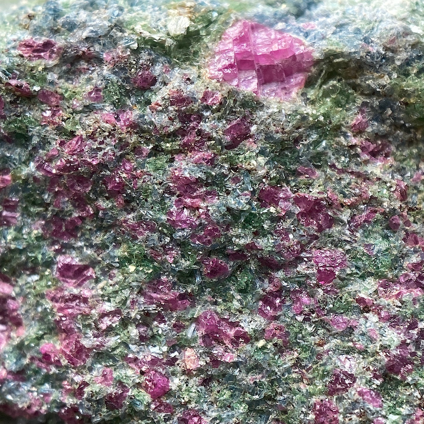 FUCHSITE WITH RUBY CORUNDUM : ERONGO MOUNTAINS, NAMIBIA 329g. MF5230
