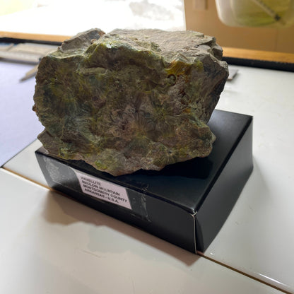 WAVELLITE - MAULDIN MOUNTAIN, MONTGOMERY COUNTY, ARKANSAS, U.S.A. LARGE 468g  MF6894