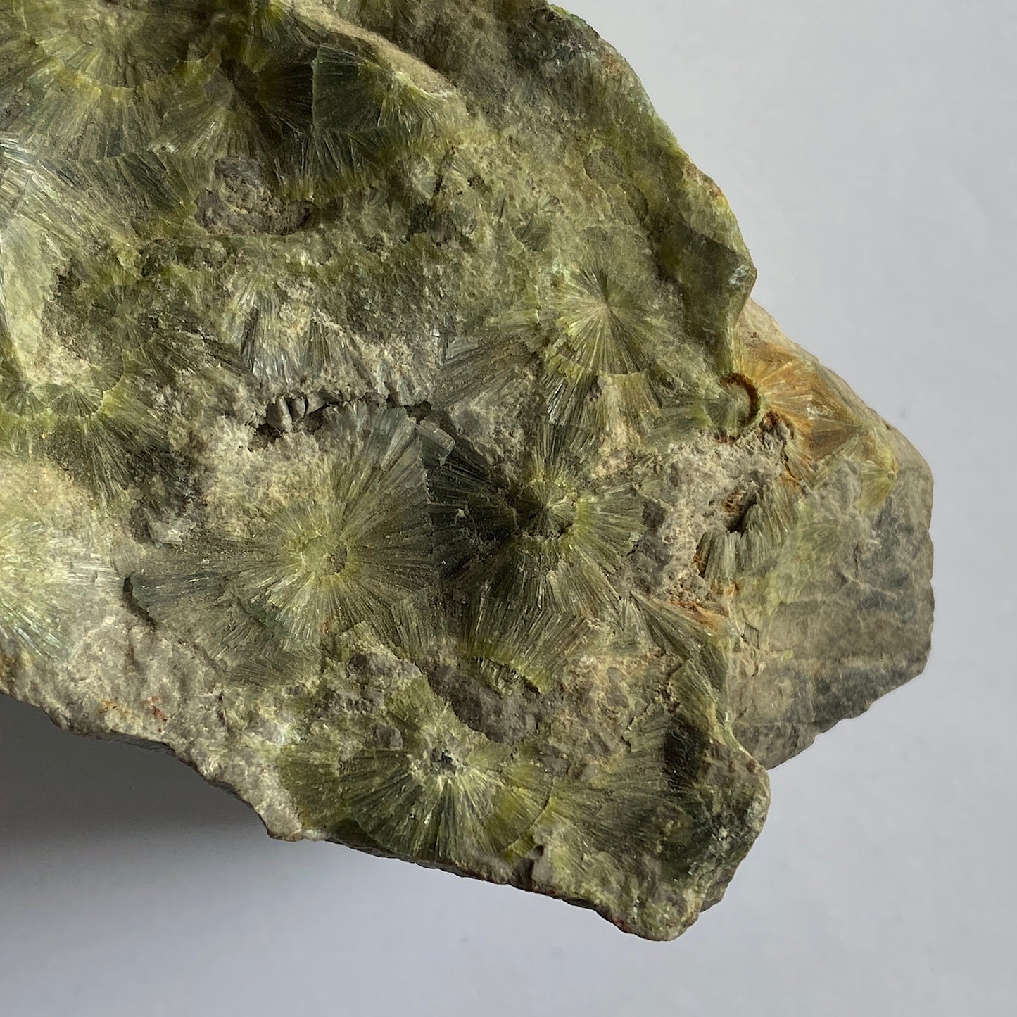 WAVELLITE - MAULDIN MOUNTAIN, MONTGOMERY COUNTY, ARKANSAS, U.S.A. LARGE 468g  MF6894