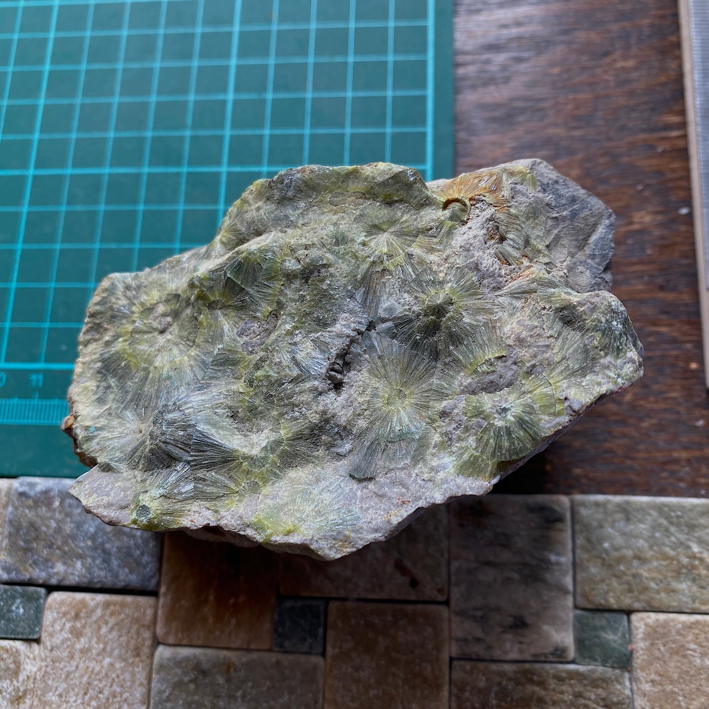 WAVELLITE - MAULDIN MOUNTAIN, MONTGOMERY COUNTY, ARKANSAS, U.S.A. LARGE 468g  MF6894