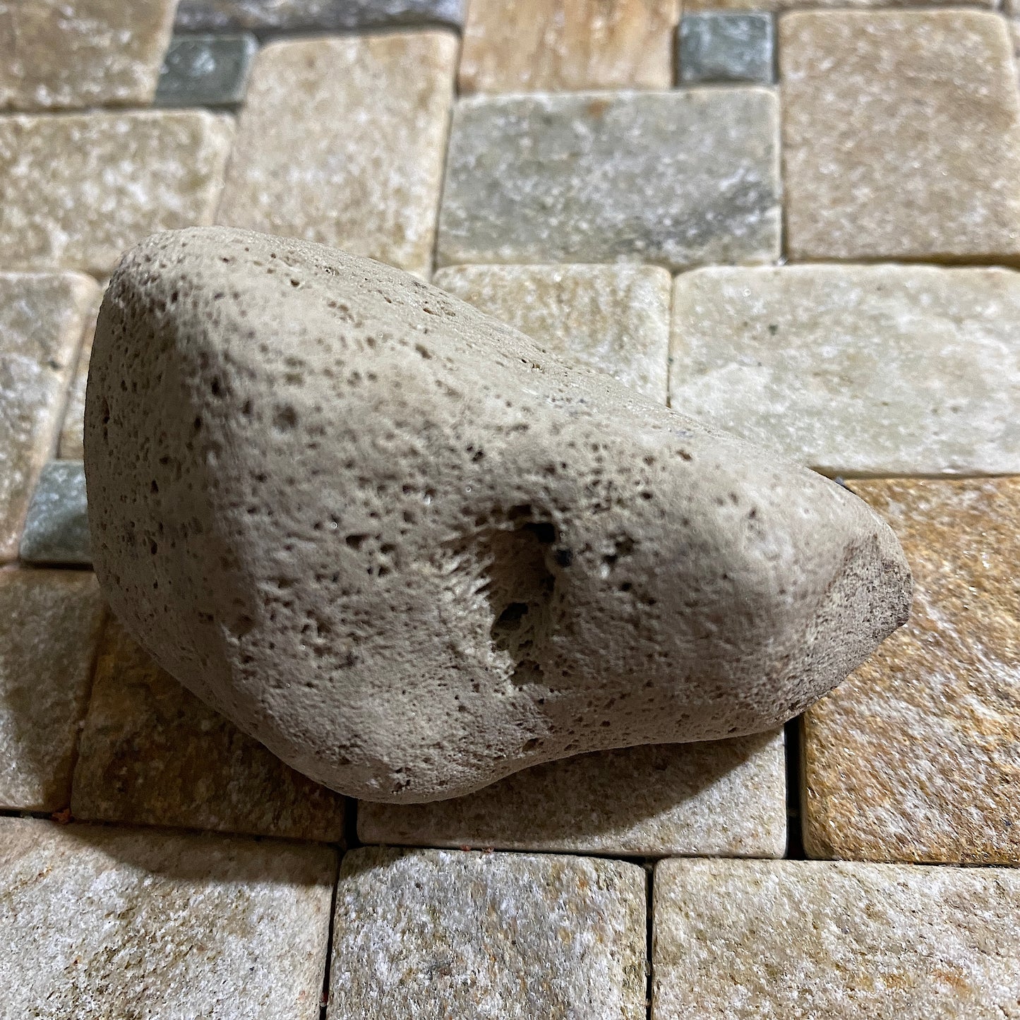 PUMICE VOLCANIC ROCK - ISCHIA ISALND, NAPLES, ITALY. 17g. MF4227