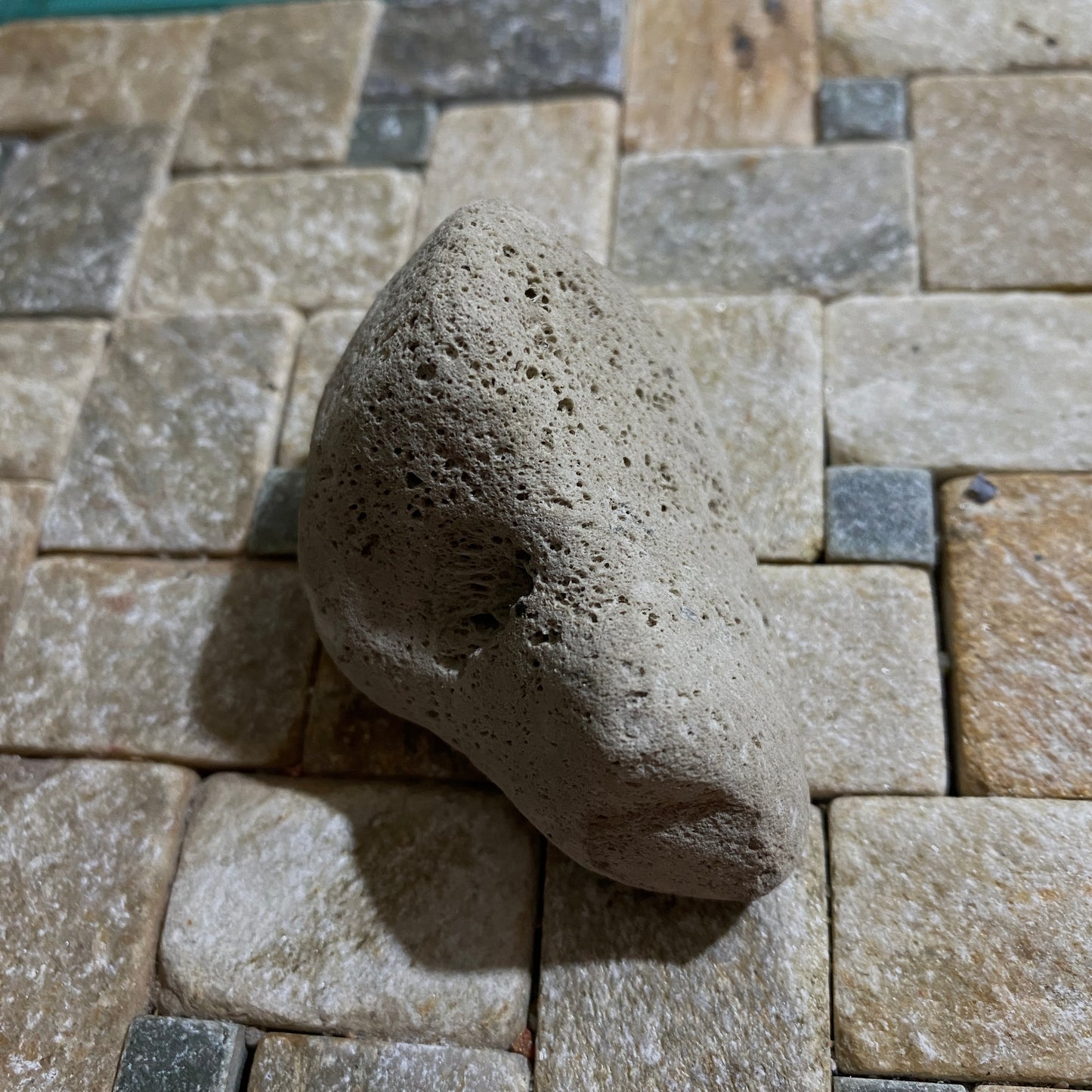 PUMICE VOLCANIC ROCK - ISCHIA ISALND, NAPLES, ITALY. 17g. MF4227