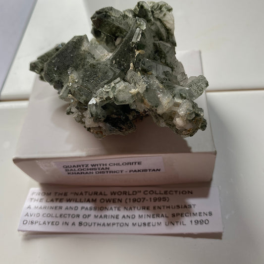 QUARTZ/CHLORITE DU DISTRICT DE KHARAN, PAKISTAN 100g MF6891