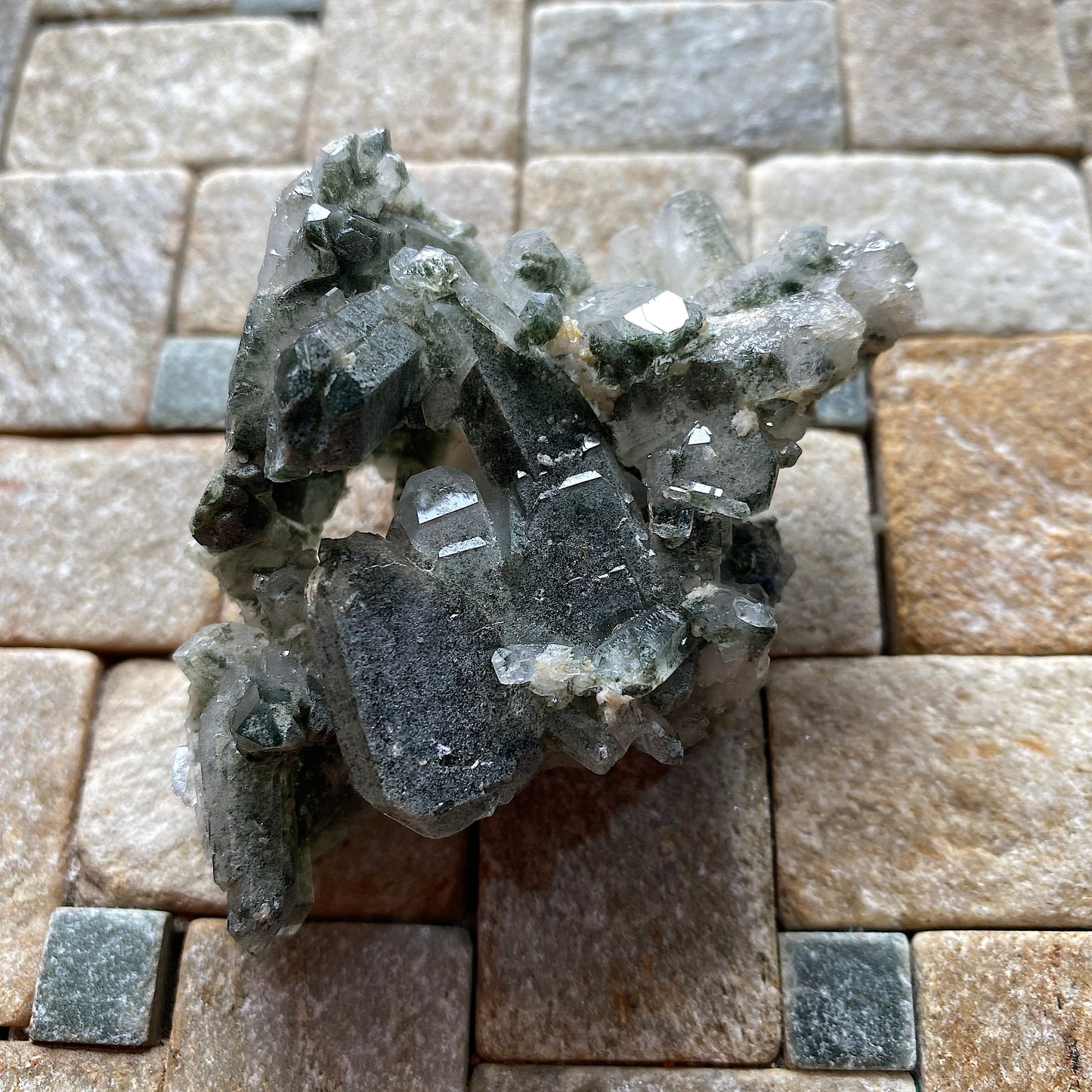 QUARTZ/CHLORITE DU DISTRICT DE KHARAN, PAKISTAN 100g MF6891