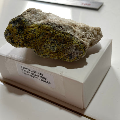 PYROMORPHITE : BWICH GLAS MINE, TAL-Y-BONT, CEREDIGION, WALES, U.K. 83g MF5236