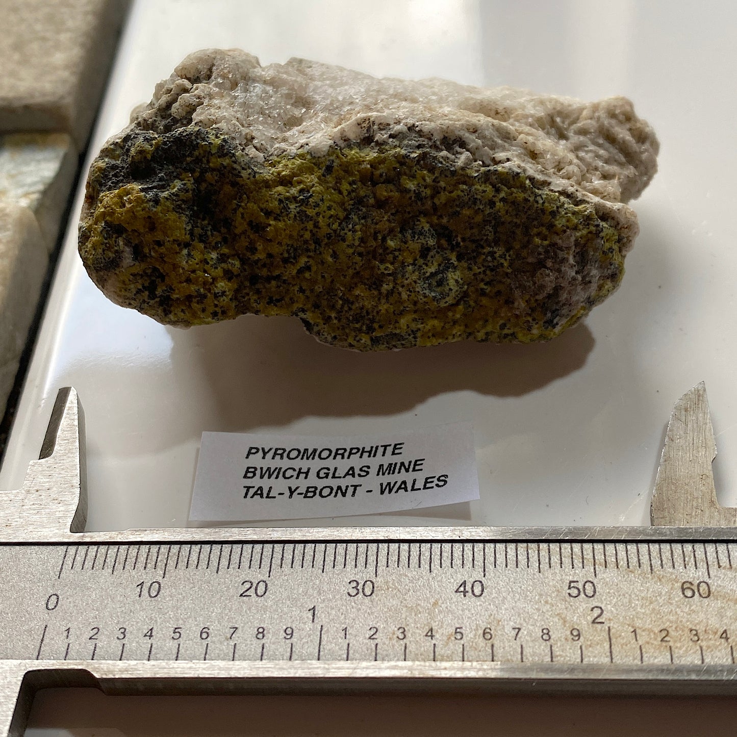 PYROMORPHITE : BWICH GLAS MINE, TAL-Y-BONT, CEREDIGION, WALES, U.K. 83g MF5236