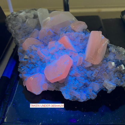 CALCITE CRYSTAL ASSEMBLAGE, NORTHERN CAPE, SOUTH AFRICA. SUBSTANTIAL 838g MF1594