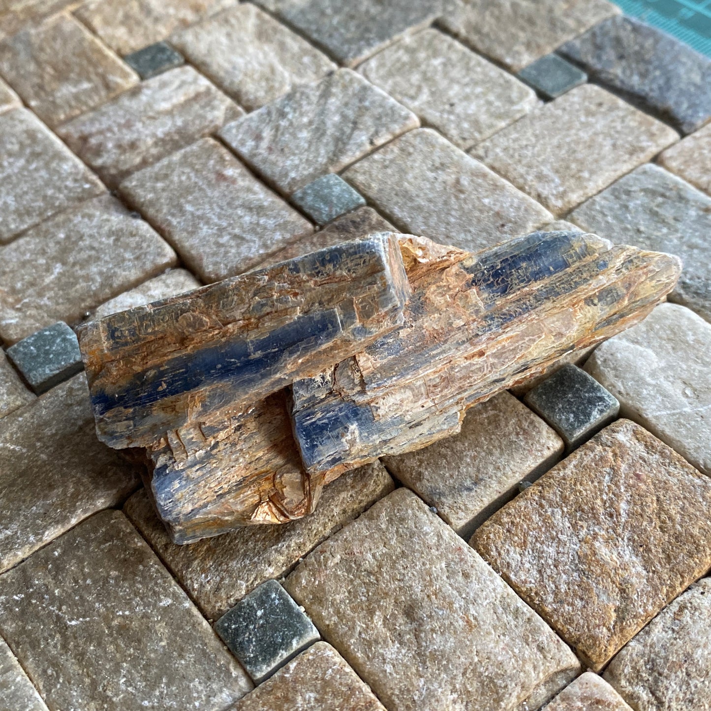 KYANITE FROM SOROYA, HASVIK, NORWAY. 92g MF2046