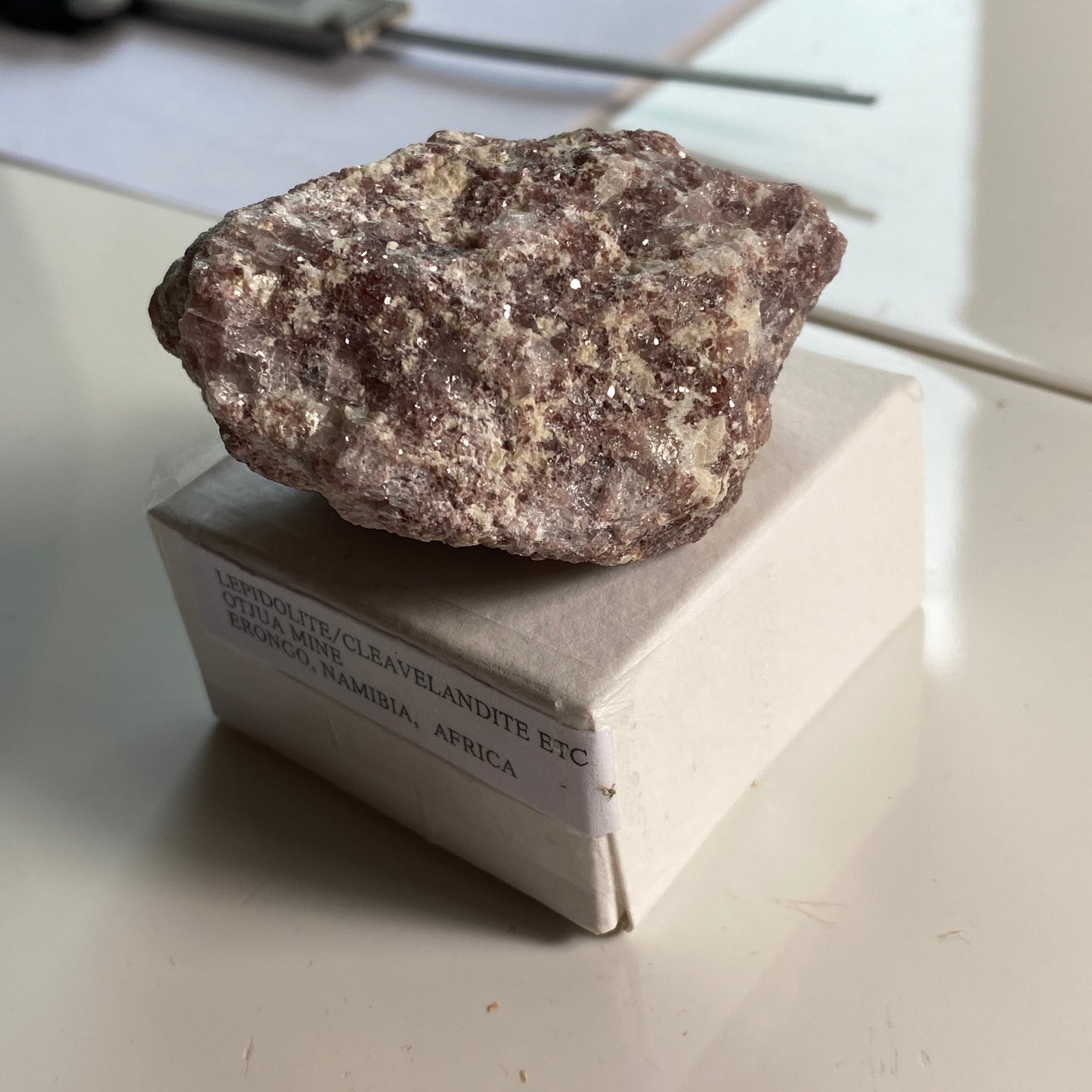 LEPIDOLITE/CLEVELANDITE/QUARTZ - OTJUA MINE, ERONGO, NAMIBIA 85g MF2048