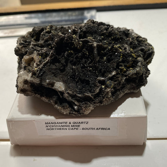 MANGANITE [ETC] : N'CHWANING MINE, NORTHERN CAPE, SOUTH AFRICA 197g MF5245
